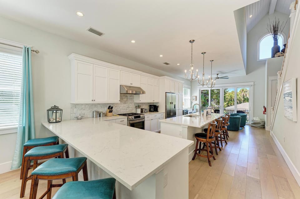Sea Glass on Park Kitchen Bar Island (1)
