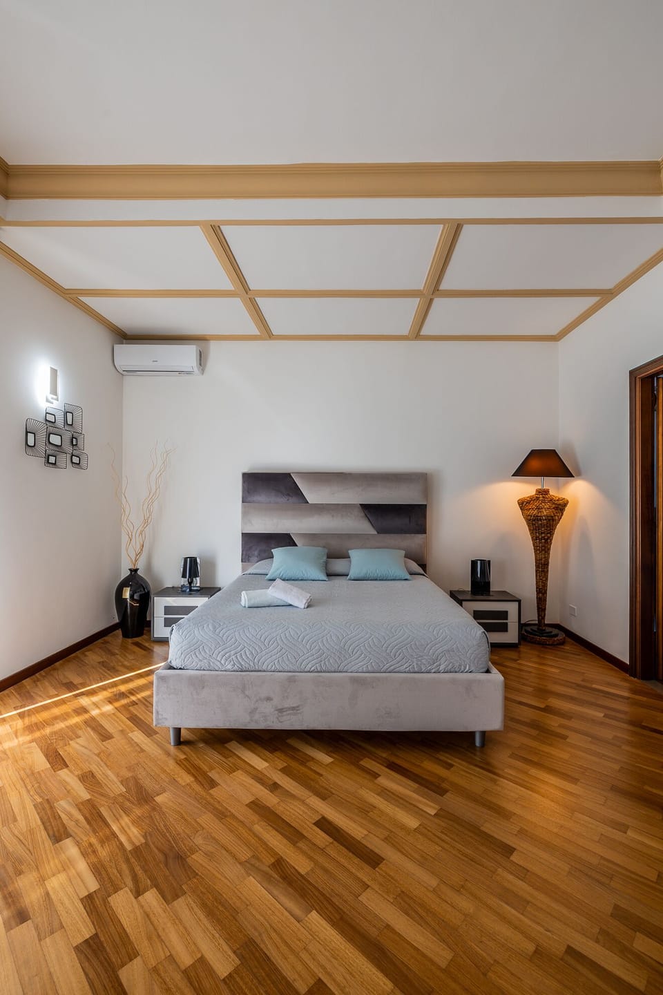 Royal Double Room | Iron/ironing board, free WiFi, bed sheets