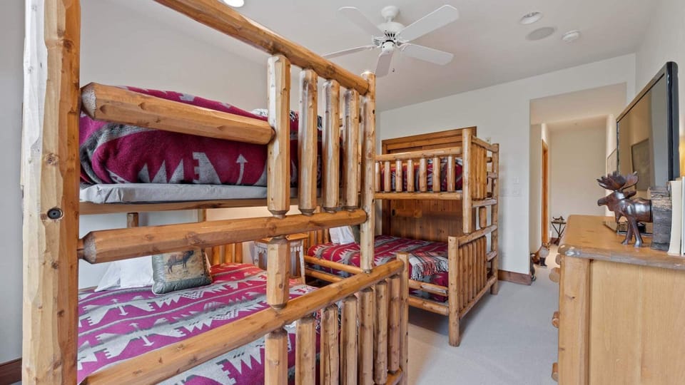 Bedroom 3, Main Level - Twin-over-twin bunk beds beside window