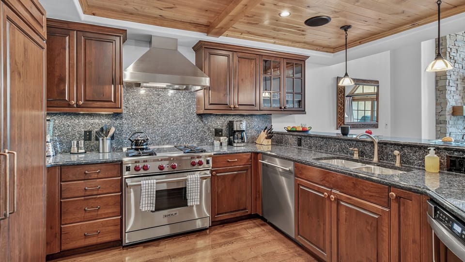 Kitchen, Main Level