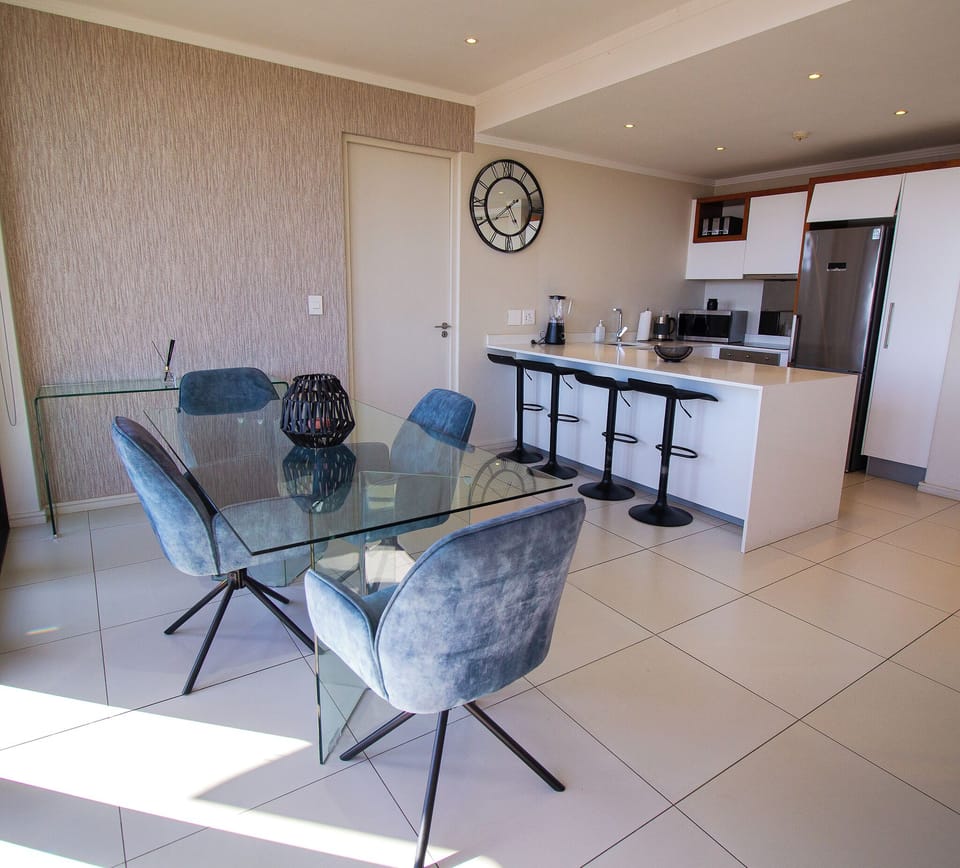 Luxury Apartment | In-room dining