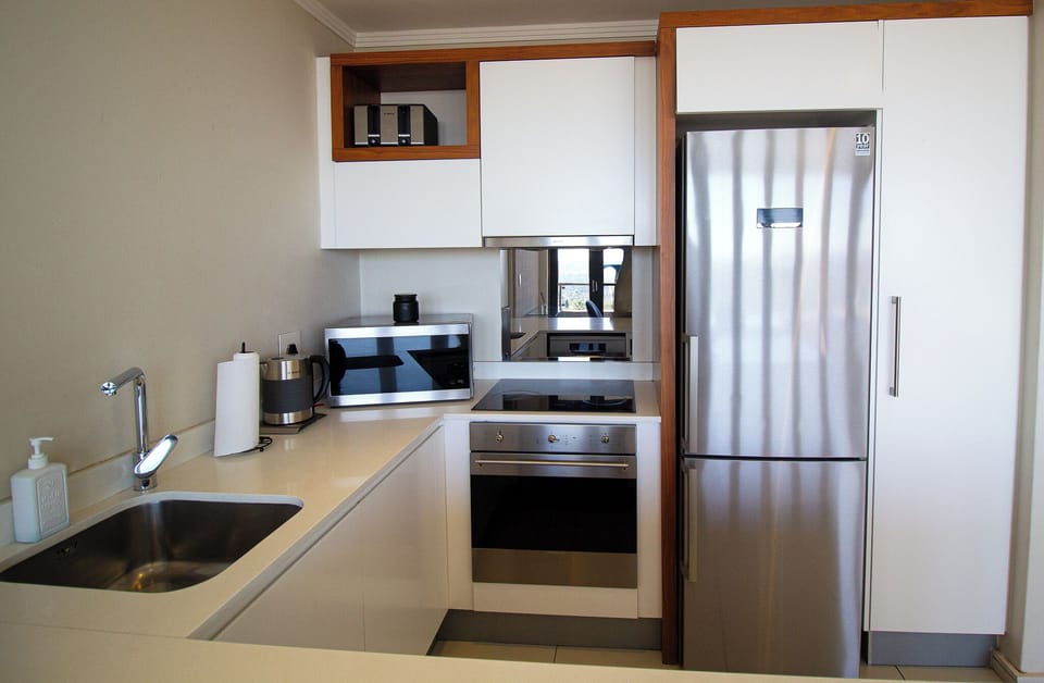 Luxury Apartment | Private kitchenette | Full-size fridge, microwave, oven, stovetop