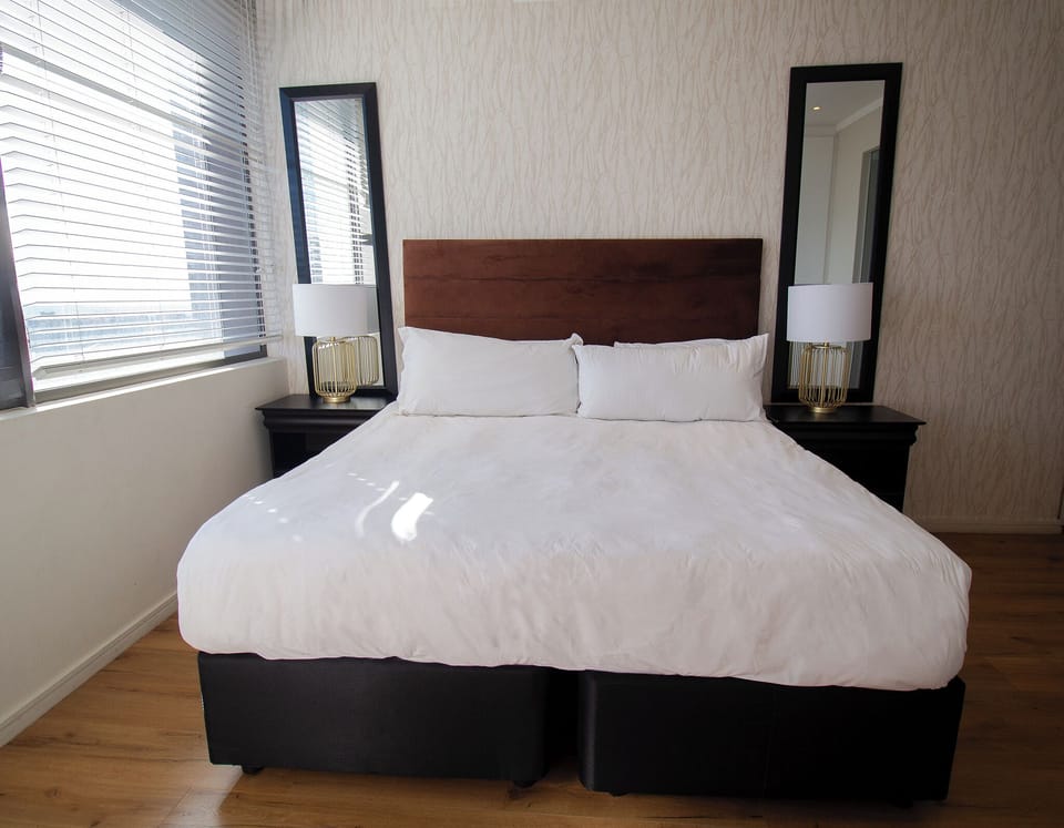 Luxury Apartment | 2 bedrooms, iron/ironing board, free WiFi, bed sheets