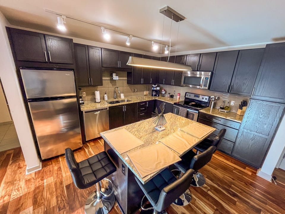 Fully Equipped Kitchen
Cook with ease in our fully stocked kitchen!