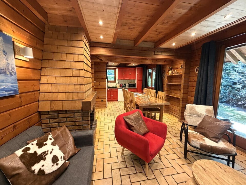 Living room with fireplace