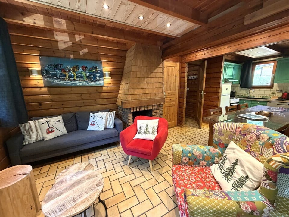 Living room with fireplace