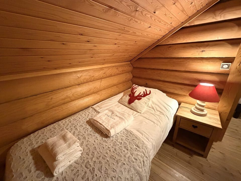 Mezzanine with a single bed
