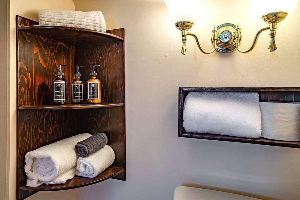 Bathroom amenities