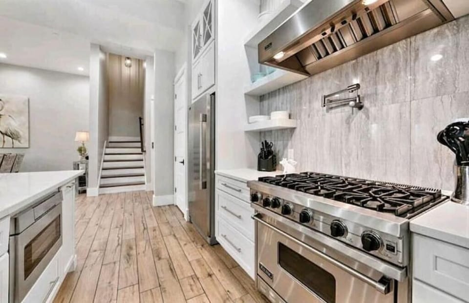 Custom Kitchen with Viking Appliances