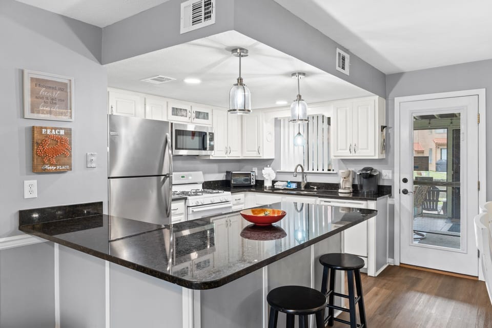 1st Floor Full Size Kitchen