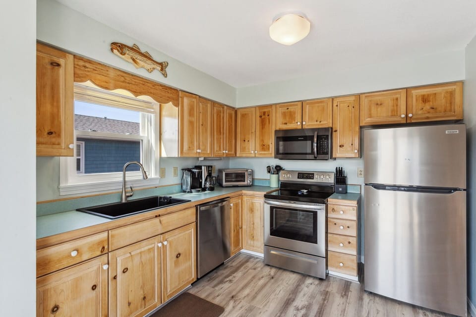 Enjoy drip or Keurig coffee in the Kitchen!