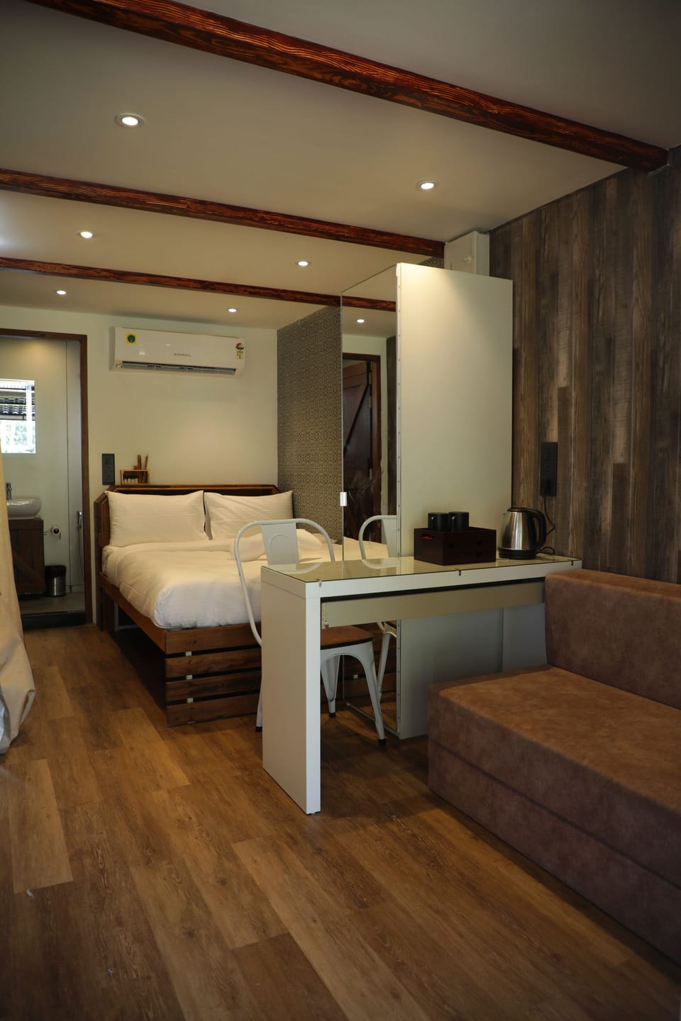 Premium bedding, free WiFi, bed sheets
