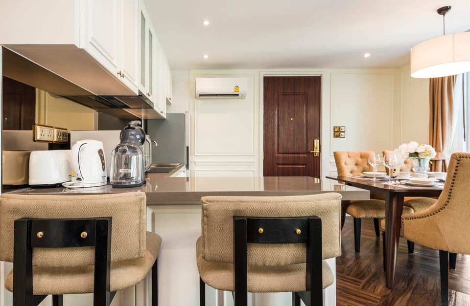 Elite Apartment, 2 Bedrooms, City View, Poolside | Private kitchen | Full-size fridge, microwave, stovetop, toaster