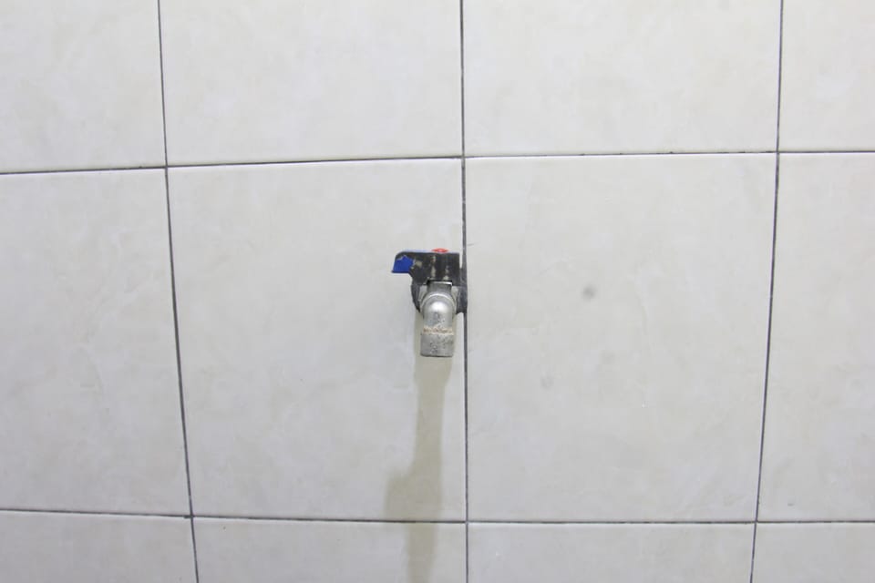 Deluxe Double Room | Bathroom | Shower, rainfall showerhead, towels