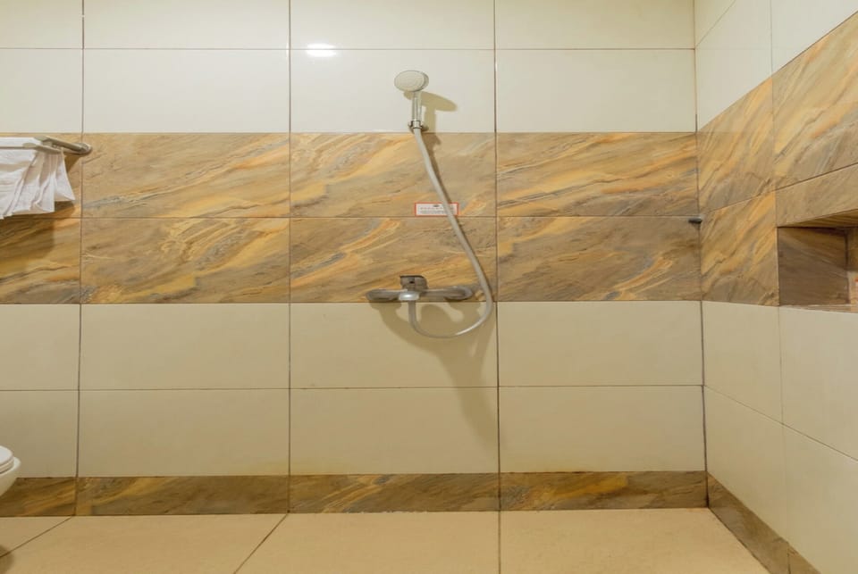 Standard Single Room | Bathroom | Shower, soap