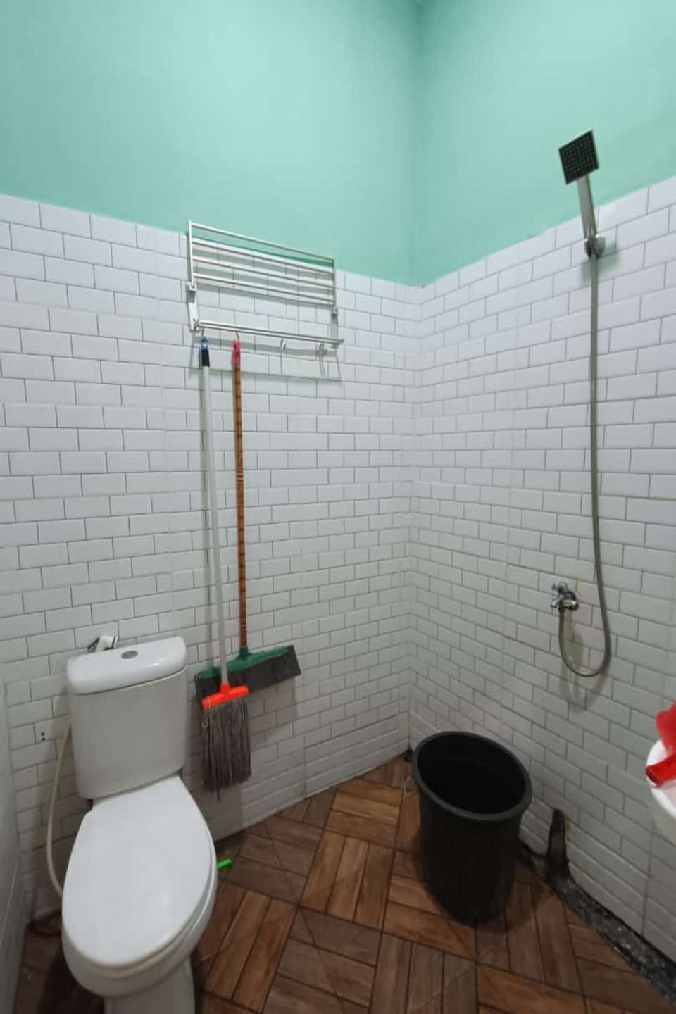 Standard Double Room | Bathroom | Shower, towels, soap