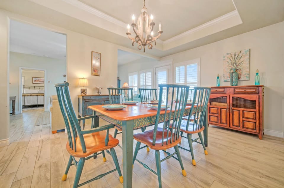 Dining table has seating for 6.