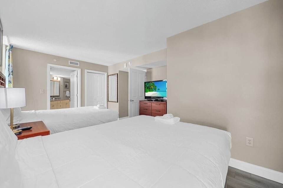 Comfortable multi-bed setup ideal for groups and beach getaways