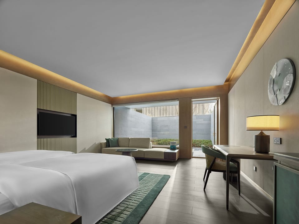 Room, 2 Twin Beds (Serenity) | Premium bedding, down comforters, pillowtop beds, free minibar items