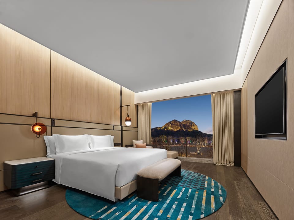 Suite, Mountain View | Premium bedding, down comforters, pillowtop beds