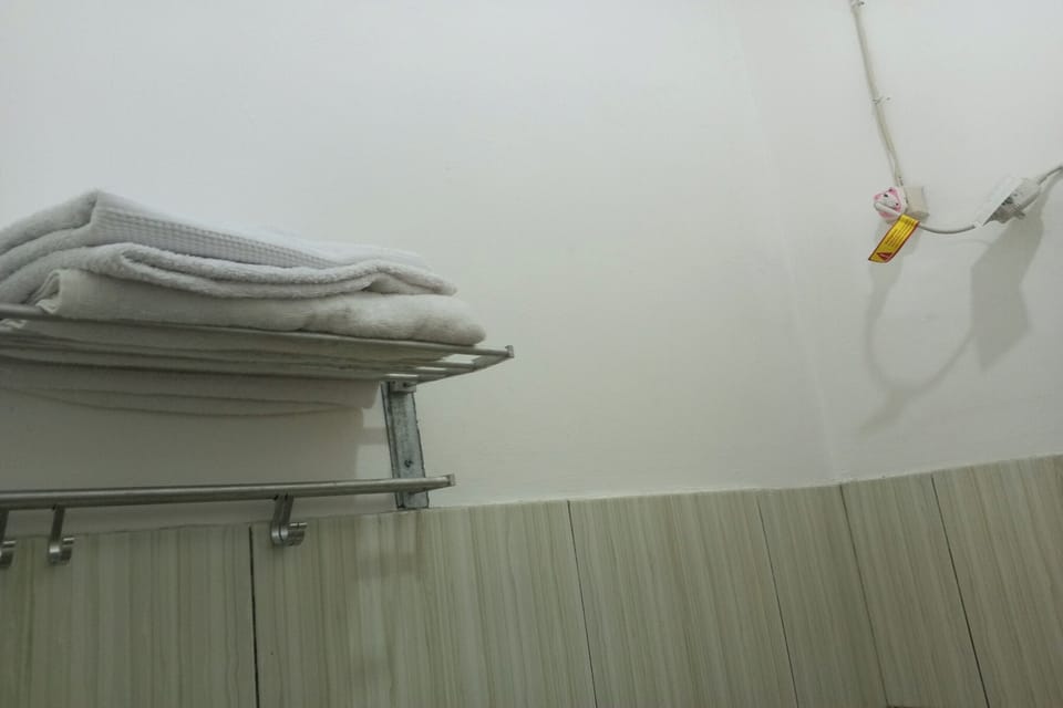 Standard Double Room | Bathroom | Shower, towels, soap
