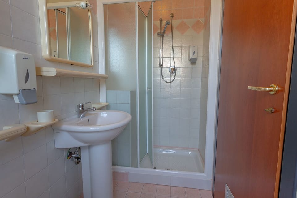 Comfort Triple Room, Multiple Beds, Balcony, Sea View | Bathroom | Hair dryer