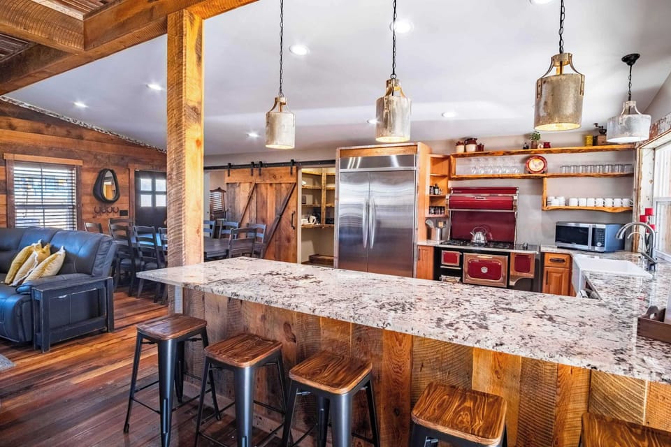 Large Breakfast Counter