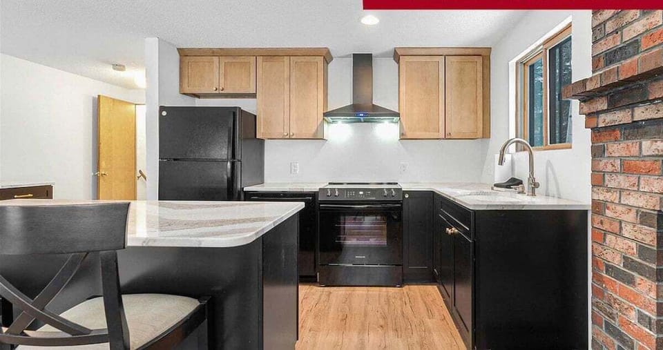Kitchen area/sitting area