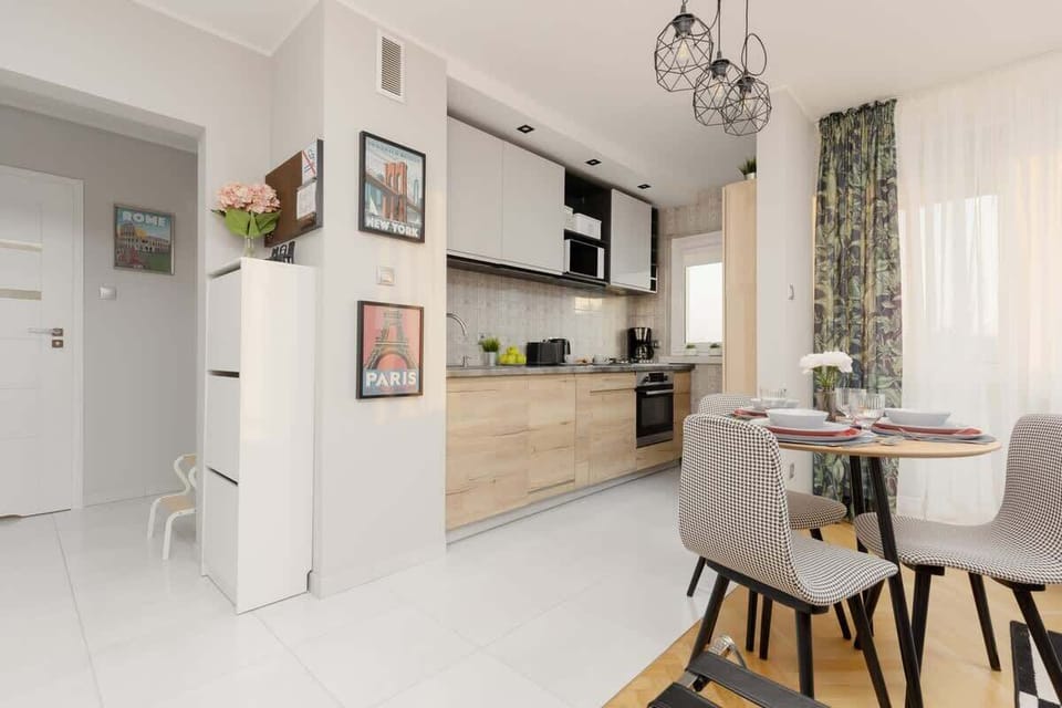 Kitchenette with dining area