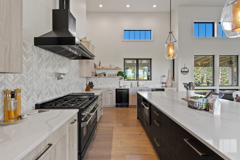Fully equipped chef's kitchen with everything you need to cook for a large group!