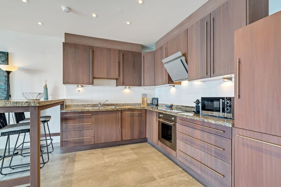 Belmar 20 comes we an tailer made wooden kitchen 