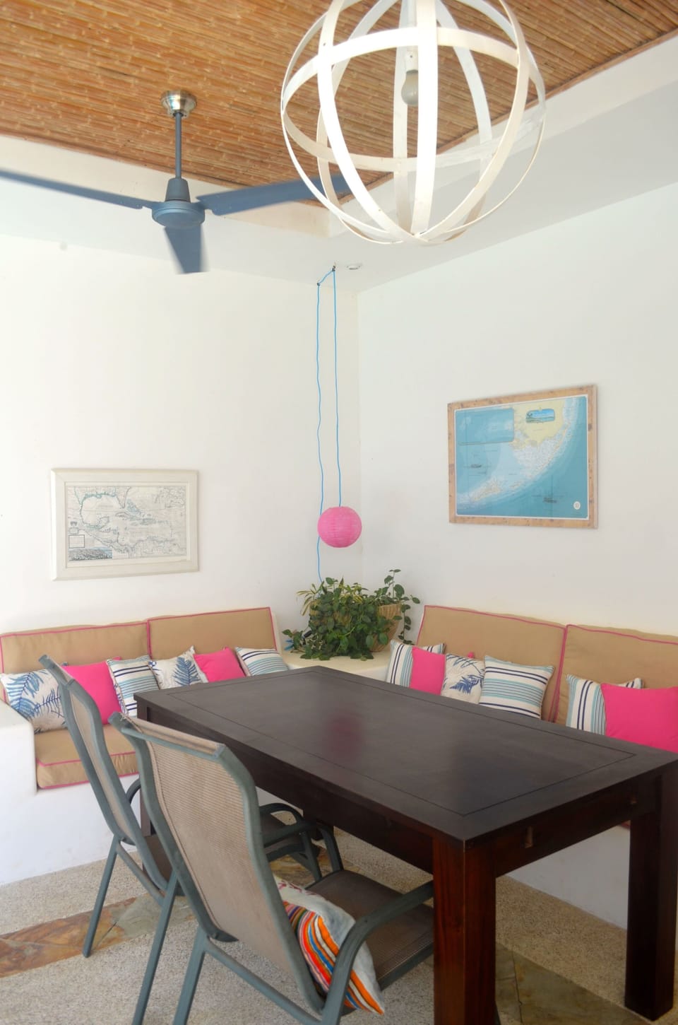 Condo, 5 Bedrooms | In-room dining