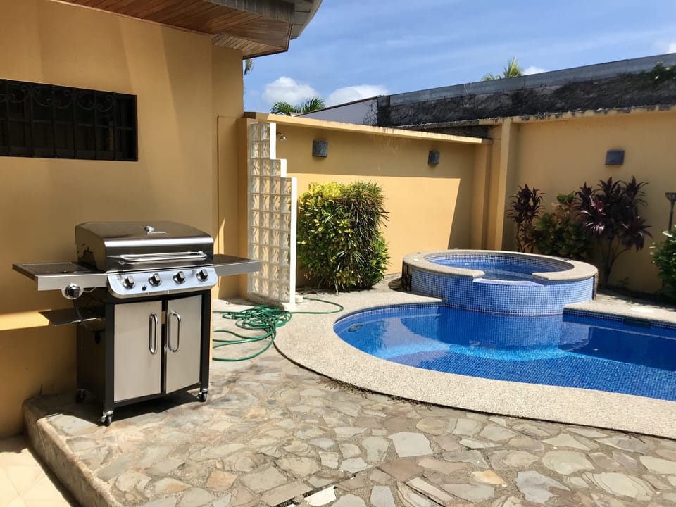 Condo, 4 Bedrooms | BBQ/picnic area
