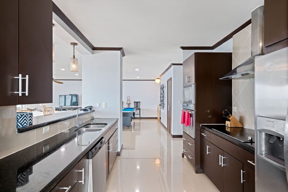 Condo, 4 Bedrooms | Private kitchen | Coffee/tea maker, fridge, toaster