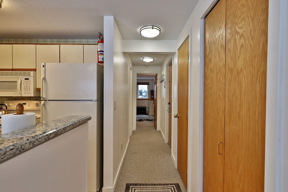 Condo, 1 Bedroom | Interior