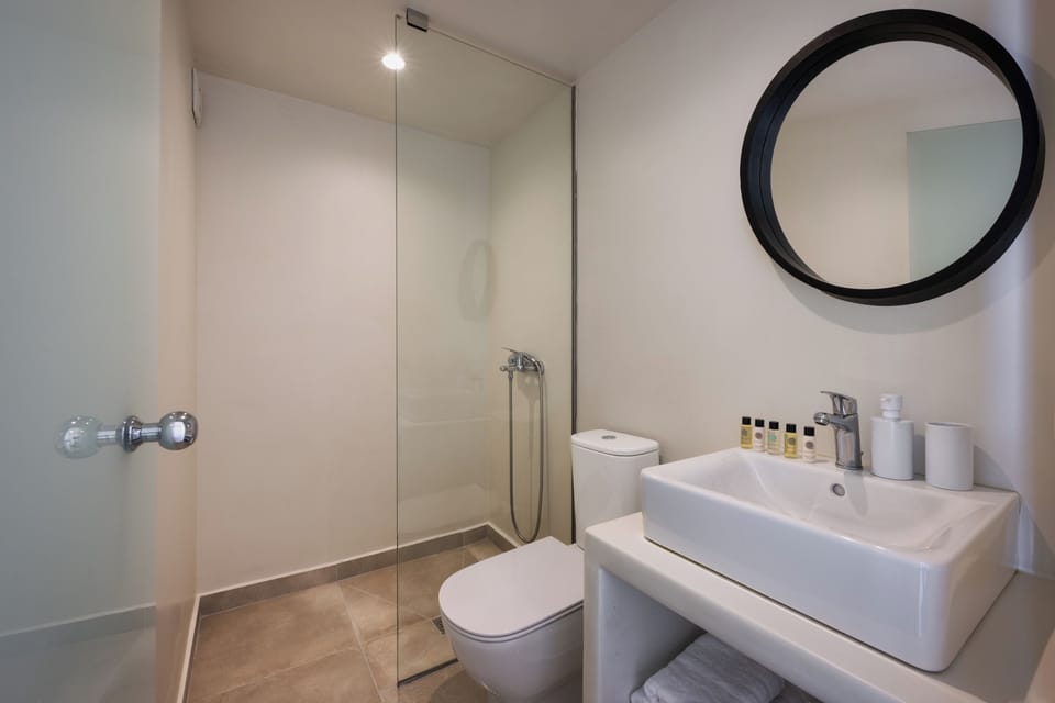 Small Double Room | Bathroom | Hair dryer