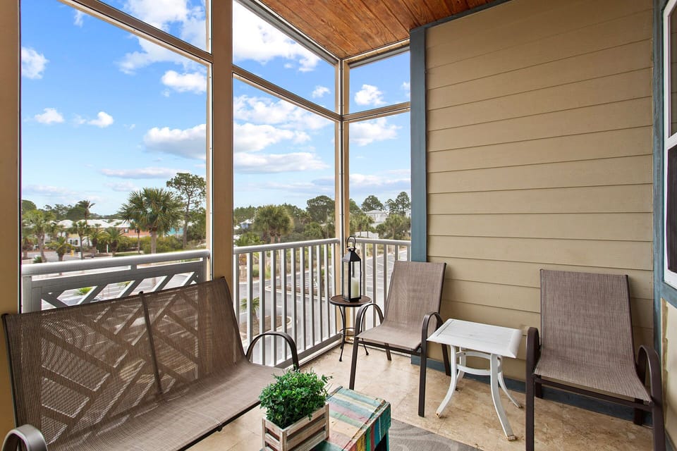 Seagrove Highlands 2307 Balcony