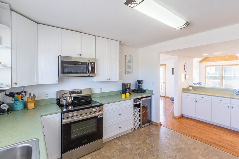 Mid Level Kitchen
