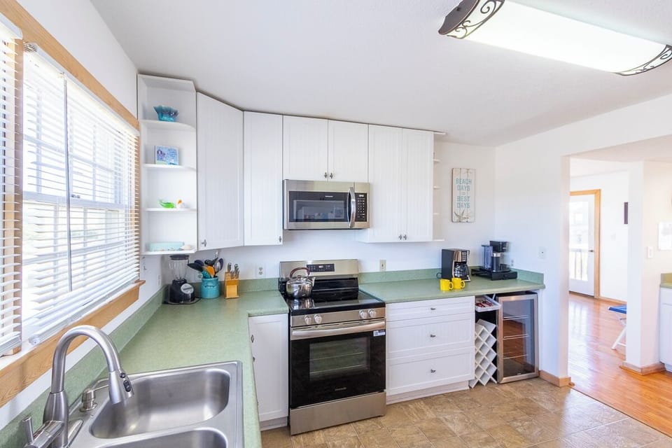 Mid Level Kitchen