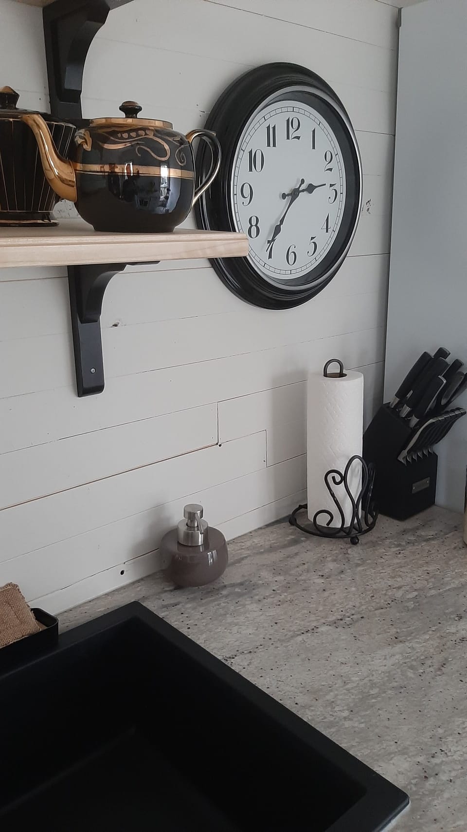 Fully stocked kitchen