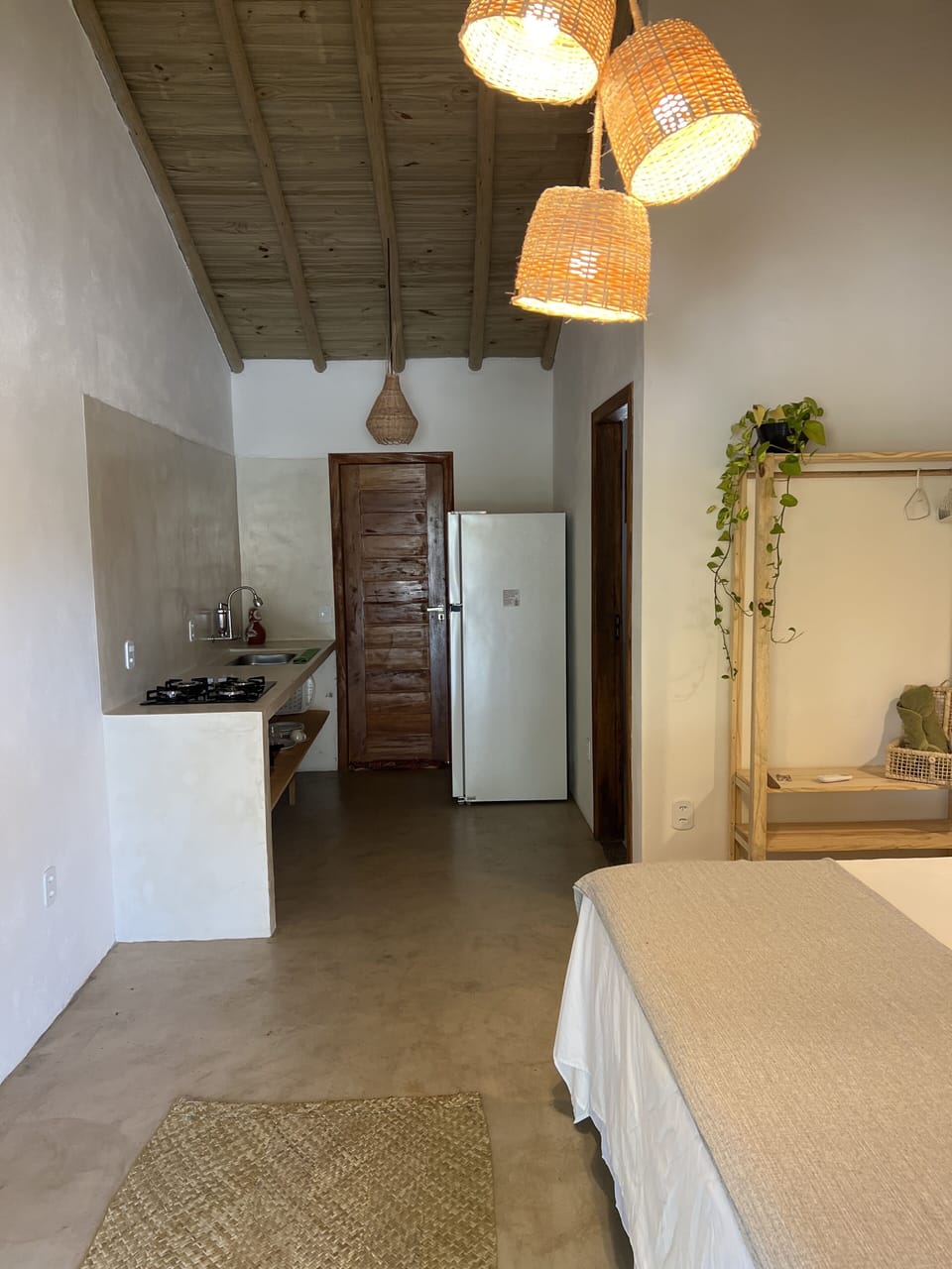 1 bedroom, premium bedding, pillowtop beds, laptop workspace