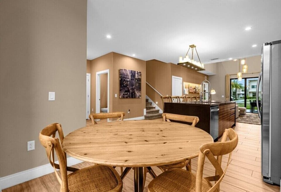 3082 rockefeller wy  06.jpg