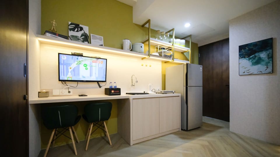 Apartment | Private kitchen | Full-size fridge, stovetop