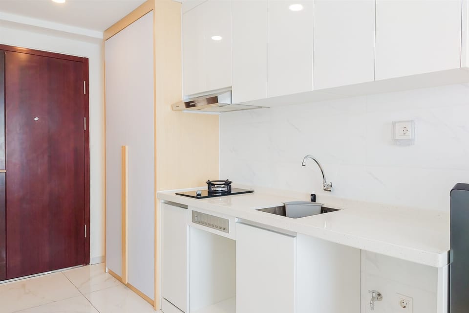 Studio | Private kitchen | Full-size fridge, stovetop