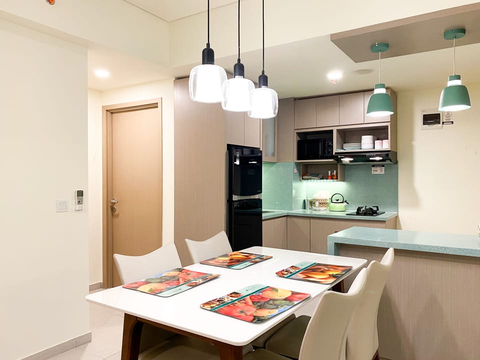 Apartment | Private kitchen | Full-size fridge, stovetop