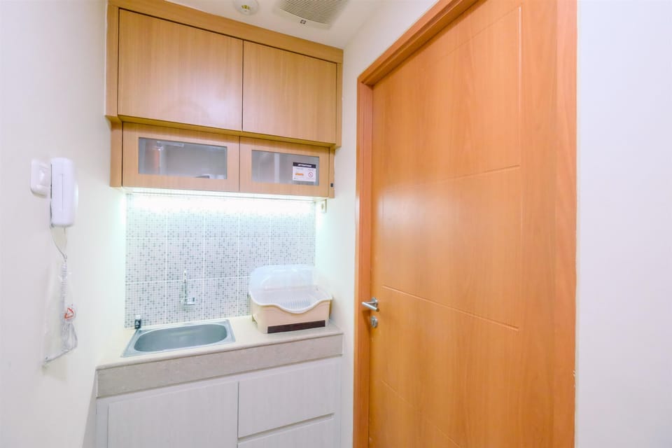 Apartment | Private kitchen | Full-size fridge, stovetop