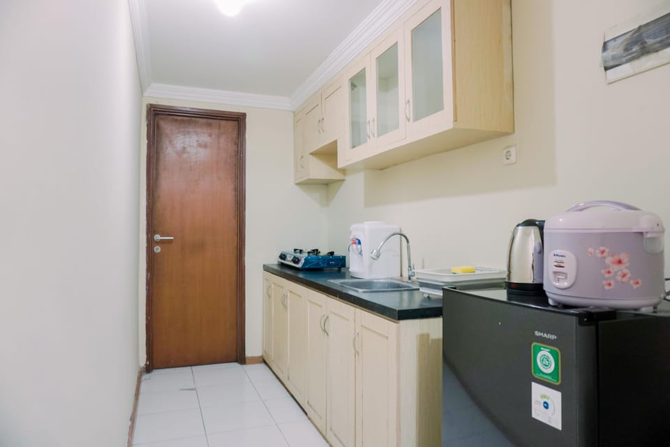 Apartment | Private kitchen | Full-size fridge, stovetop