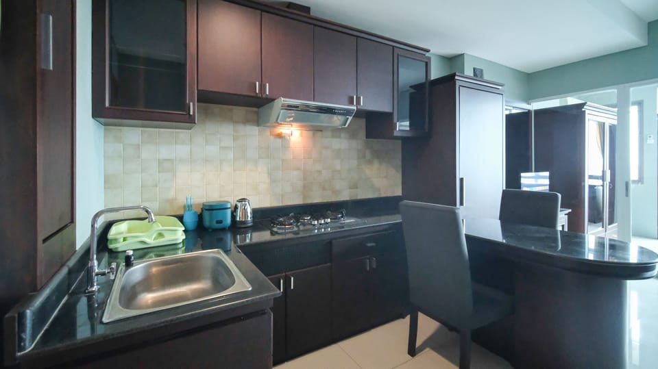 Apartment | Private kitchen | Full-size fridge, stovetop
