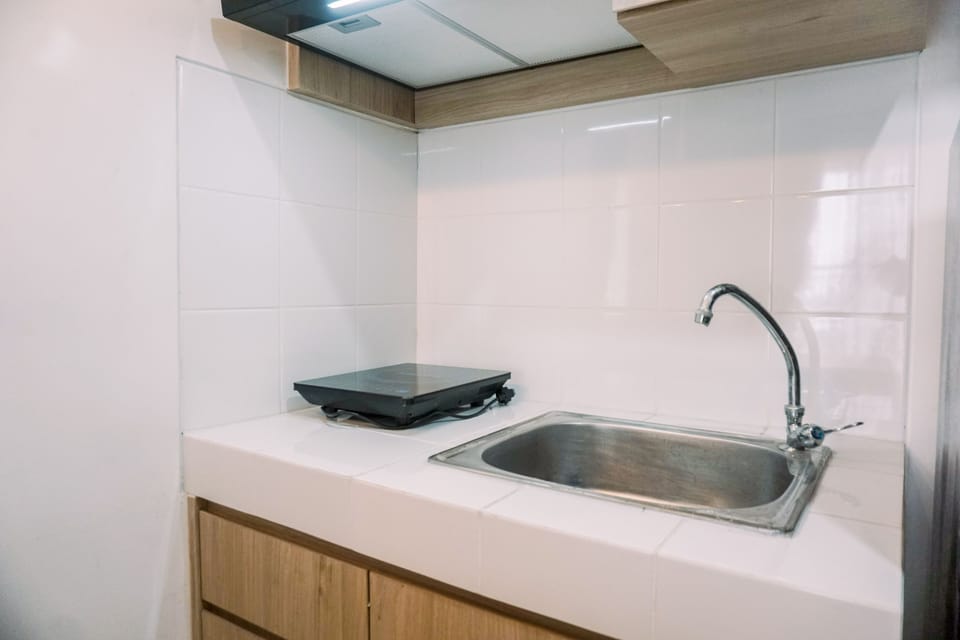 Apartment | Private kitchen | Full-size fridge, stovetop