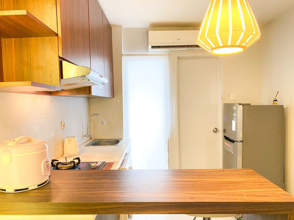 Apartment | Private kitchen | Full-size fridge, stovetop